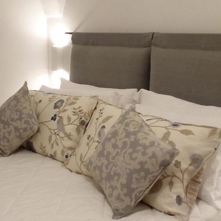 Federico II - Rooms And Breakfast บอร์จิโอแวเรซซี ภายนอก รูปภาพ