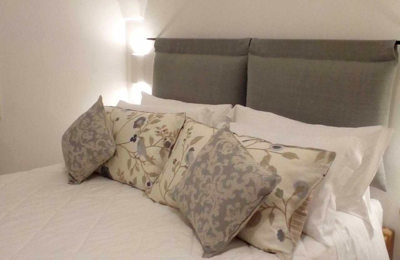 Federico II - Rooms And Breakfast บอร์จิโอแวเรซซี ภายนอก รูปภาพ