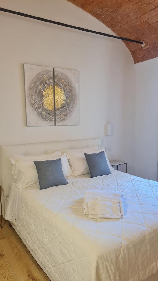 Federico II - Rooms And Breakfast บอร์จิโอแวเรซซี ภายนอก รูปภาพ