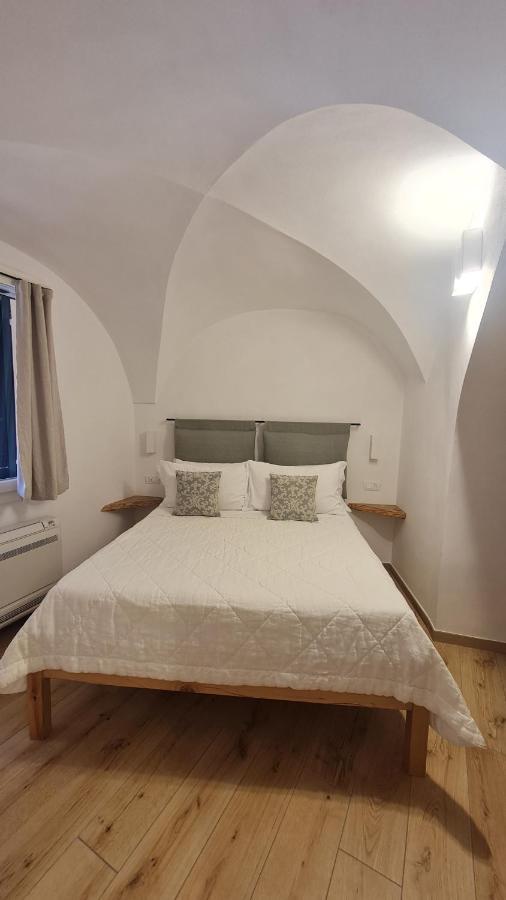 Federico II - Rooms And Breakfast บอร์จิโอแวเรซซี ภายนอก รูปภาพ